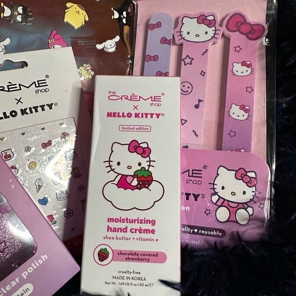 Hello Kitty 5 piece Nail Gift Set by The Crème Shop - Picture 12 of 12
